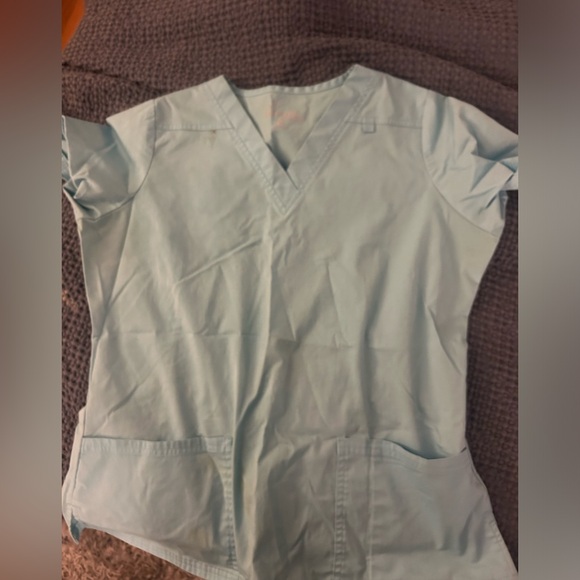Medium light blue butter soft scrubs - Picture 4 of 6